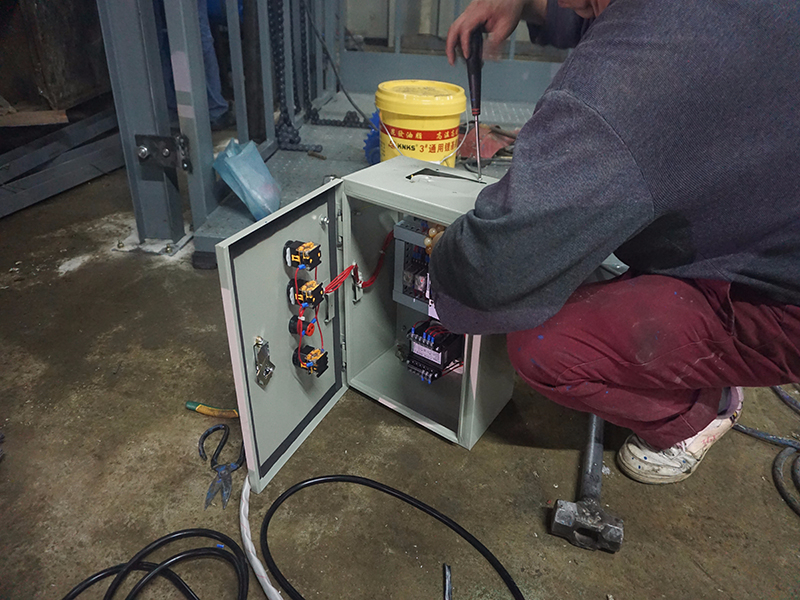 廣東液壓升降平臺電壓能否用220V？